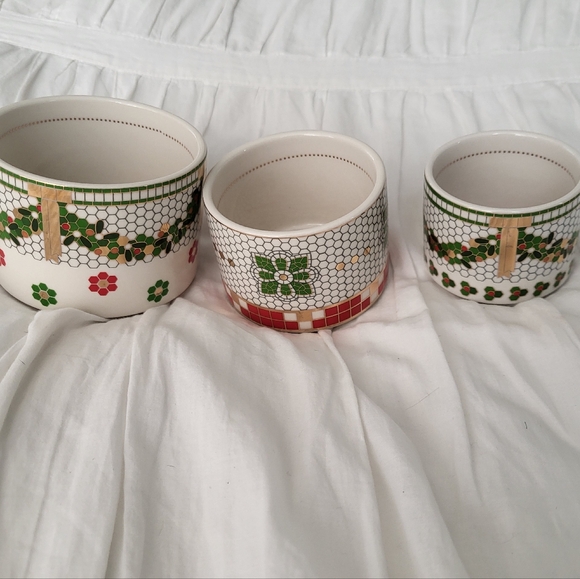 The Bistro Tile Measuring Cups, Set of 3: Festive Edition - Picture 5 of 7